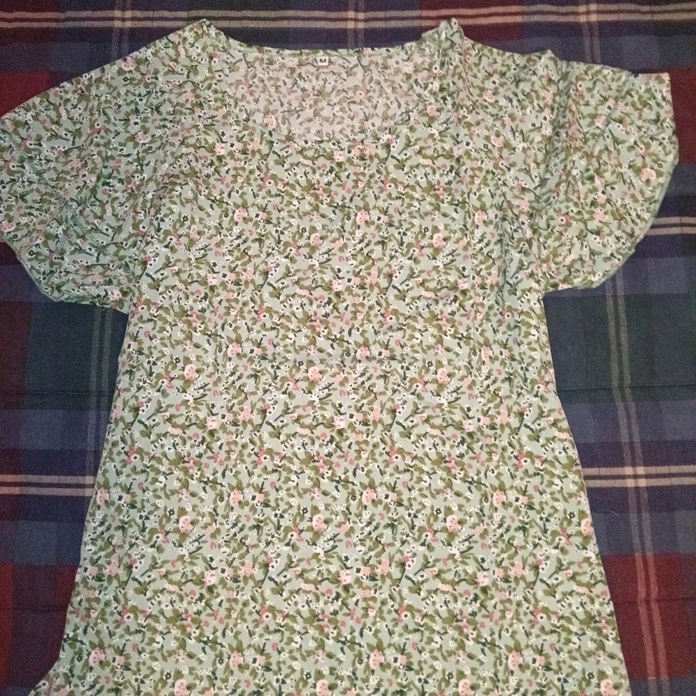 Lot of 6 Gorgeous Trendy Medium Tops Blouses - Picture 10 of 14